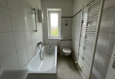 تصویر Quadratisch, praktisch und mit Balkon