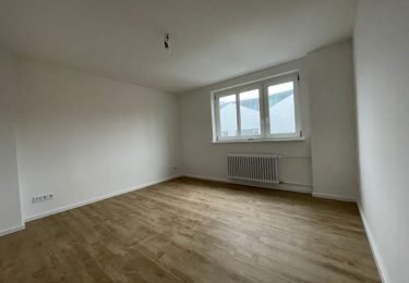 تصویر Quadratisch, praktisch und mit Balkon