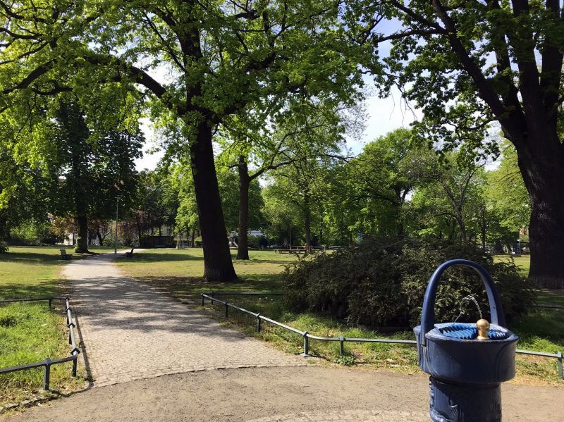 Spazieren im Költzerpark