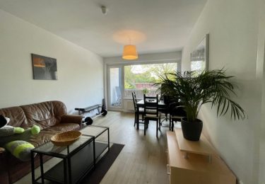 Wohnzimmer mit Balkon