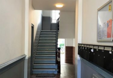 تصویر Großzügige Altbauwohnung mit zwei Balkonen und modernem Bad!