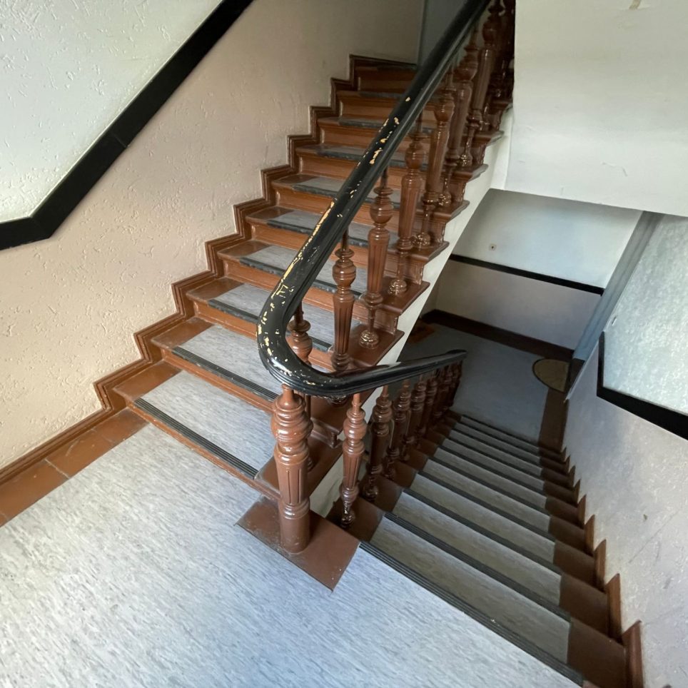 altbautypisches Treppenhaus