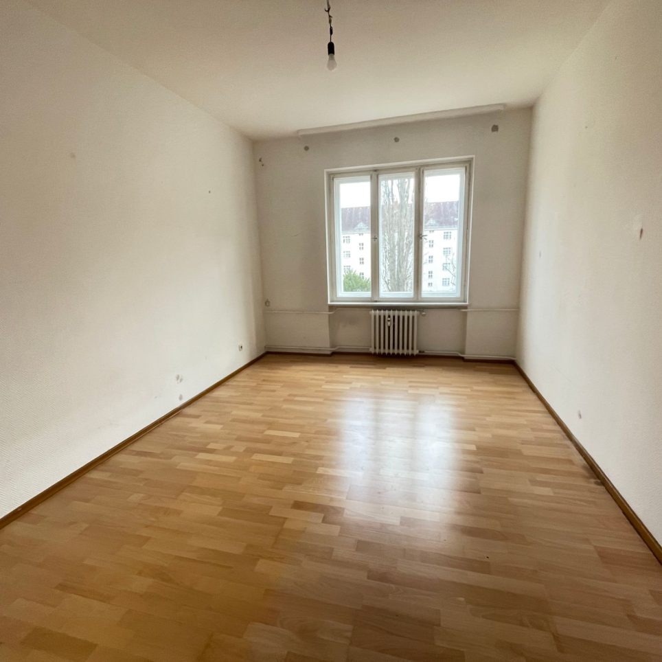MUSTERBILD Zimmer mit Laminat
